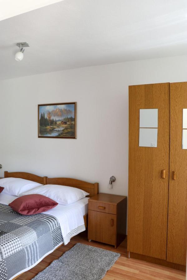 Apartment Filomena Smoljanac Esterno foto