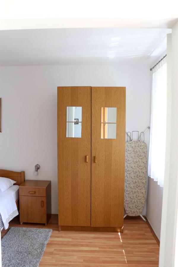 Apartment Filomena Smoljanac Esterno foto